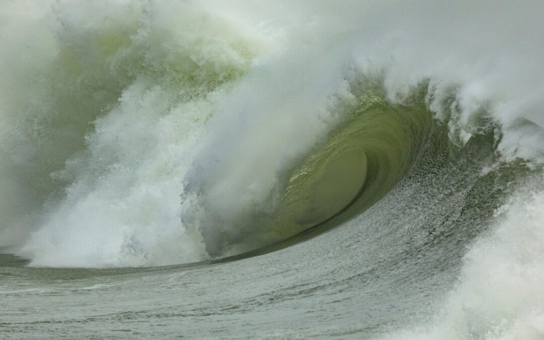 A big wave/ winter swell